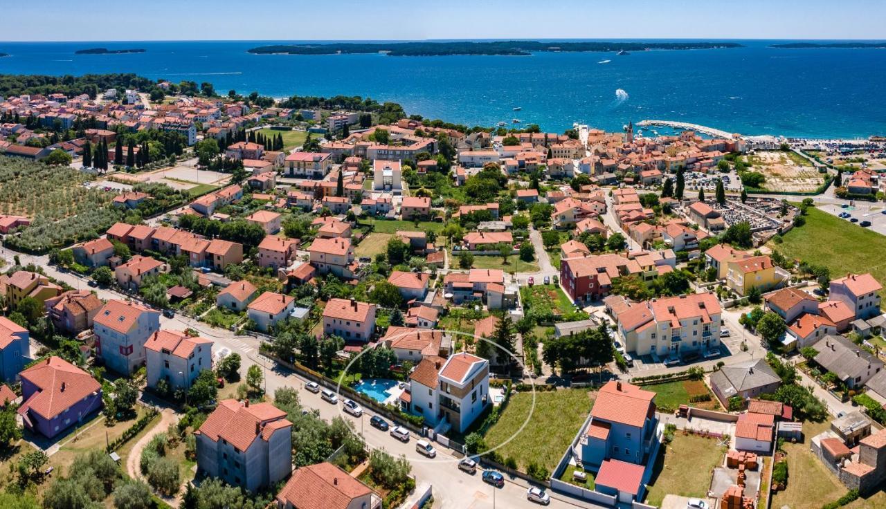 Villa Elena Deluxe Mit Whirlpool Und Beheiztem Pool Am Meer Und Wunderschonen Blick Auf Die Brijuni Inseln Fazana Exterior photo